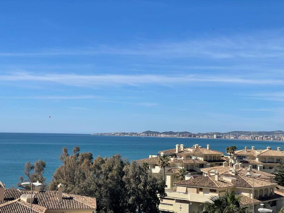 With Beautiful Sea View Benalmádena